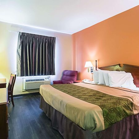 Econo Lodge Inn & Suites Ripley Buitenkant foto