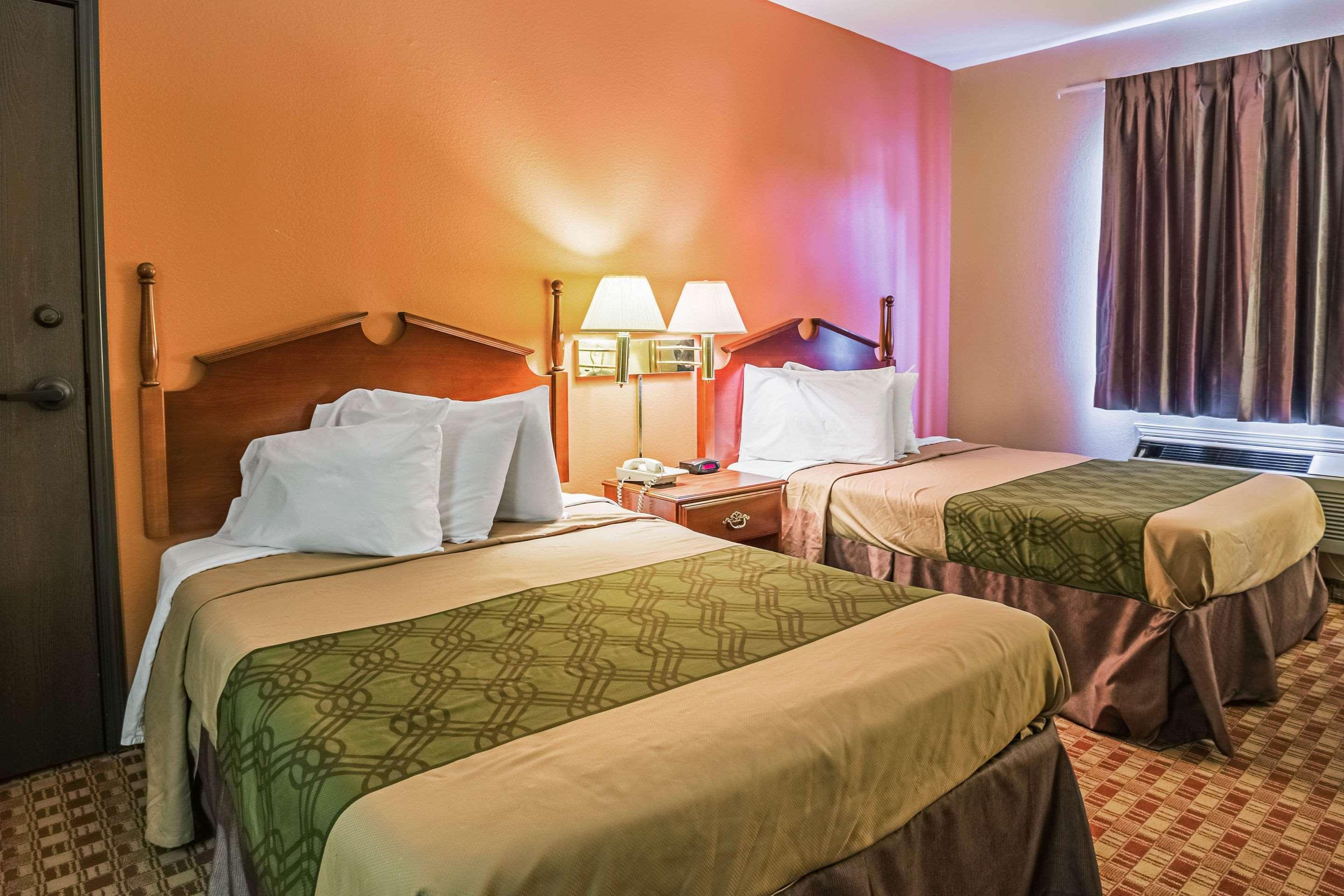 Econo Lodge Inn & Suites Ripley Buitenkant foto