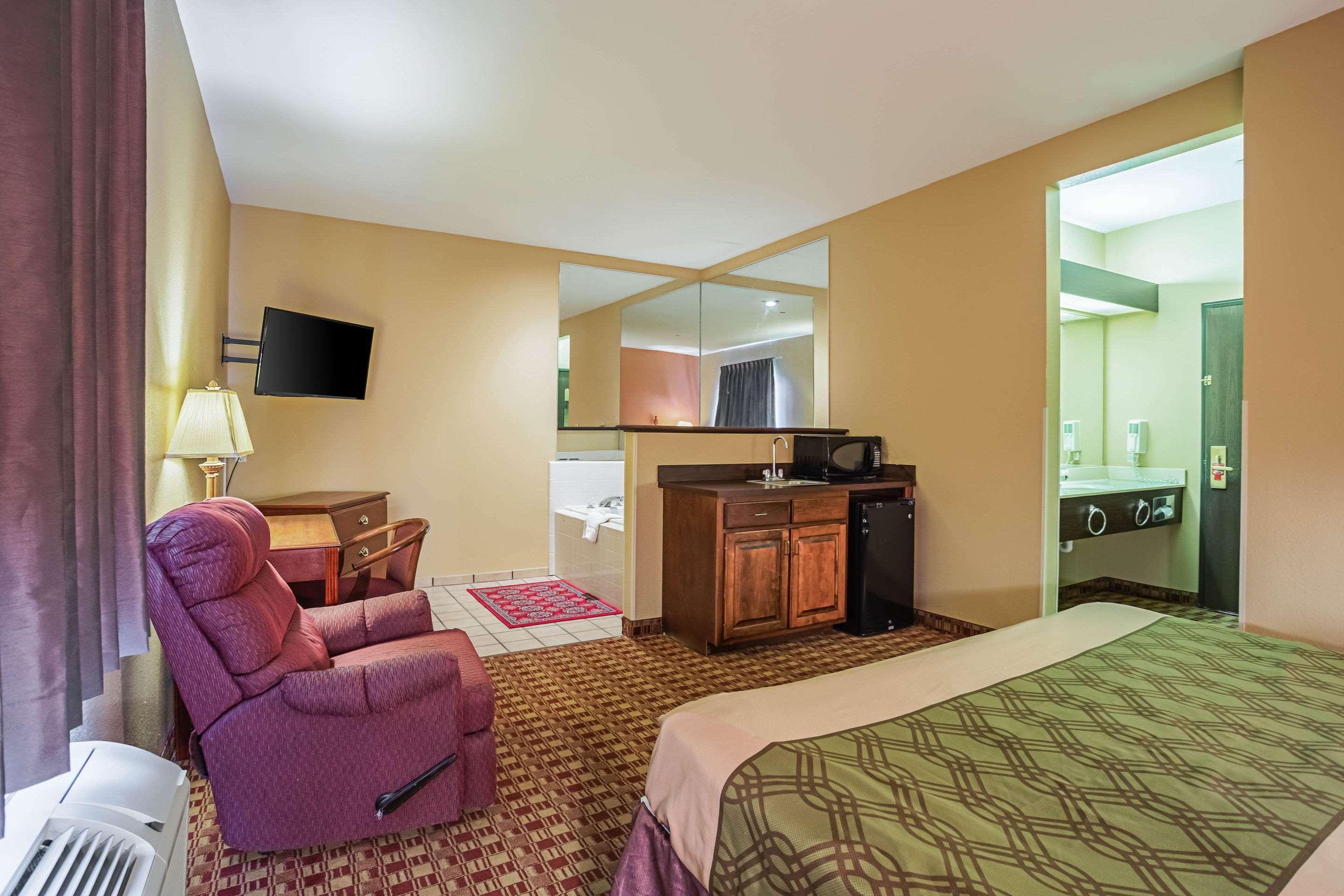 Econo Lodge Inn & Suites Ripley Buitenkant foto