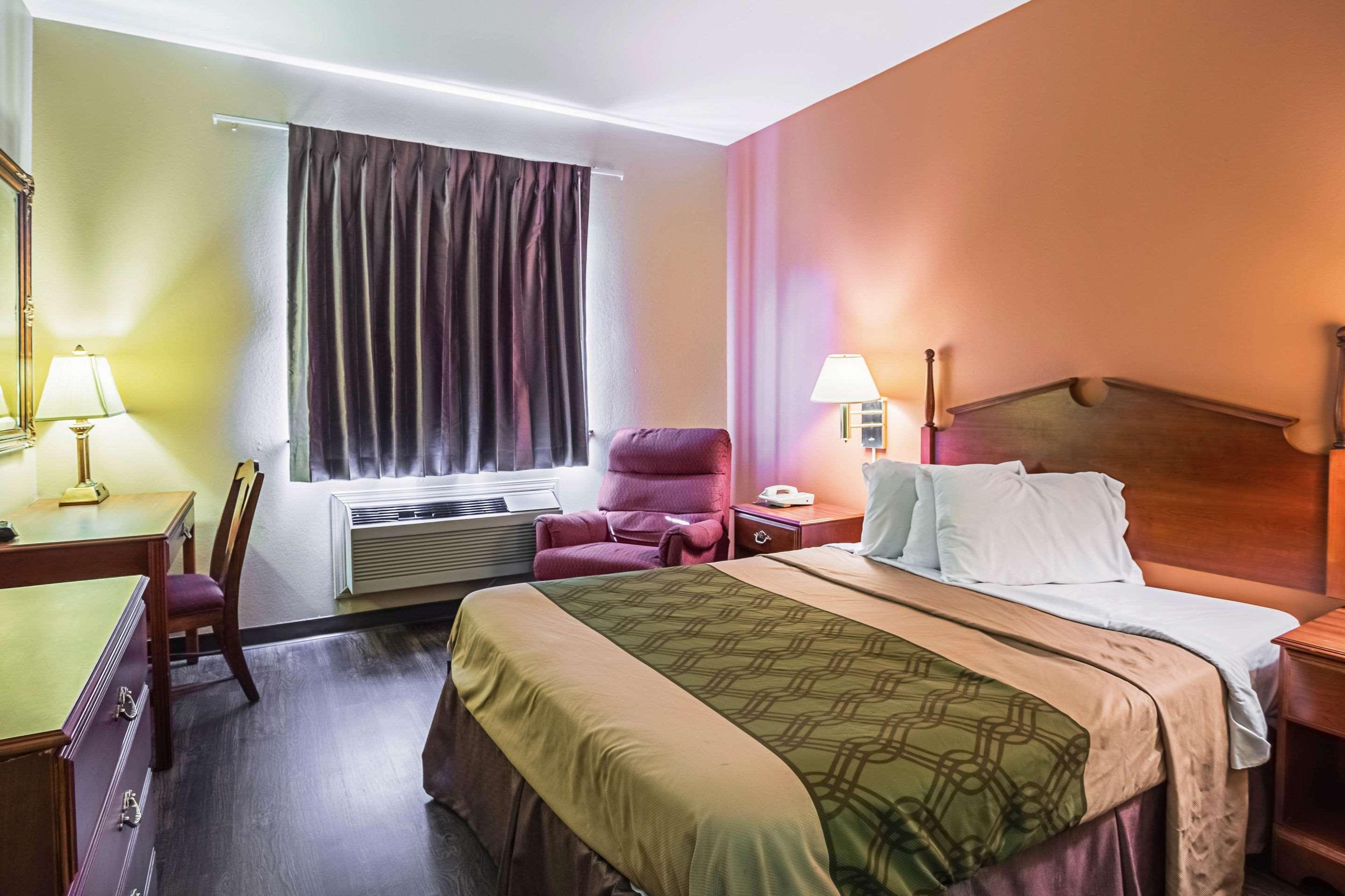 Econo Lodge Inn & Suites Ripley Buitenkant foto