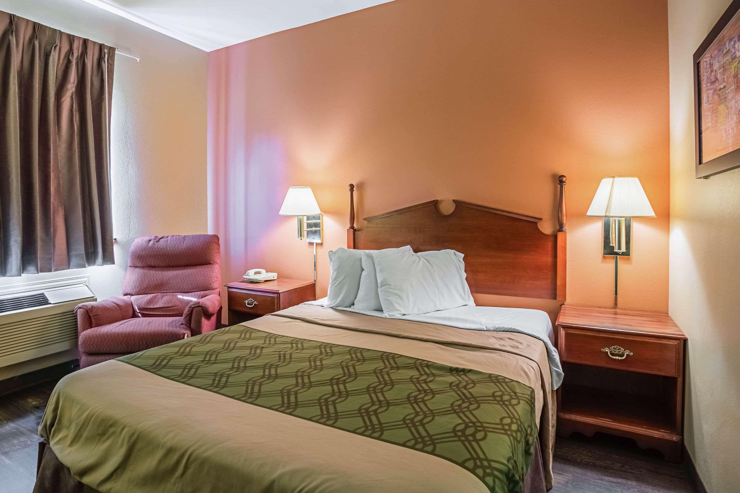 Econo Lodge Inn & Suites Ripley Buitenkant foto