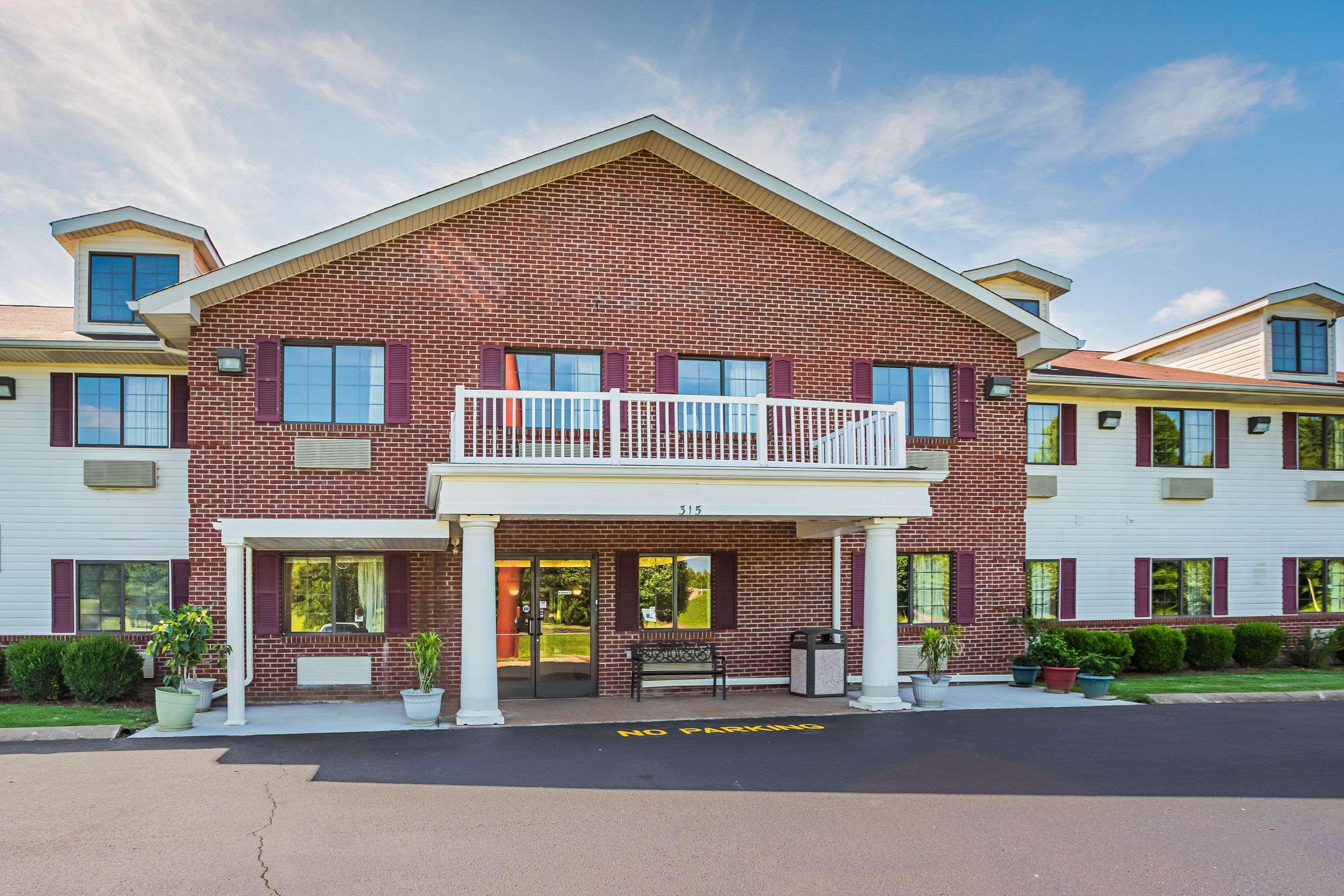 Econo Lodge Inn & Suites Ripley Buitenkant foto