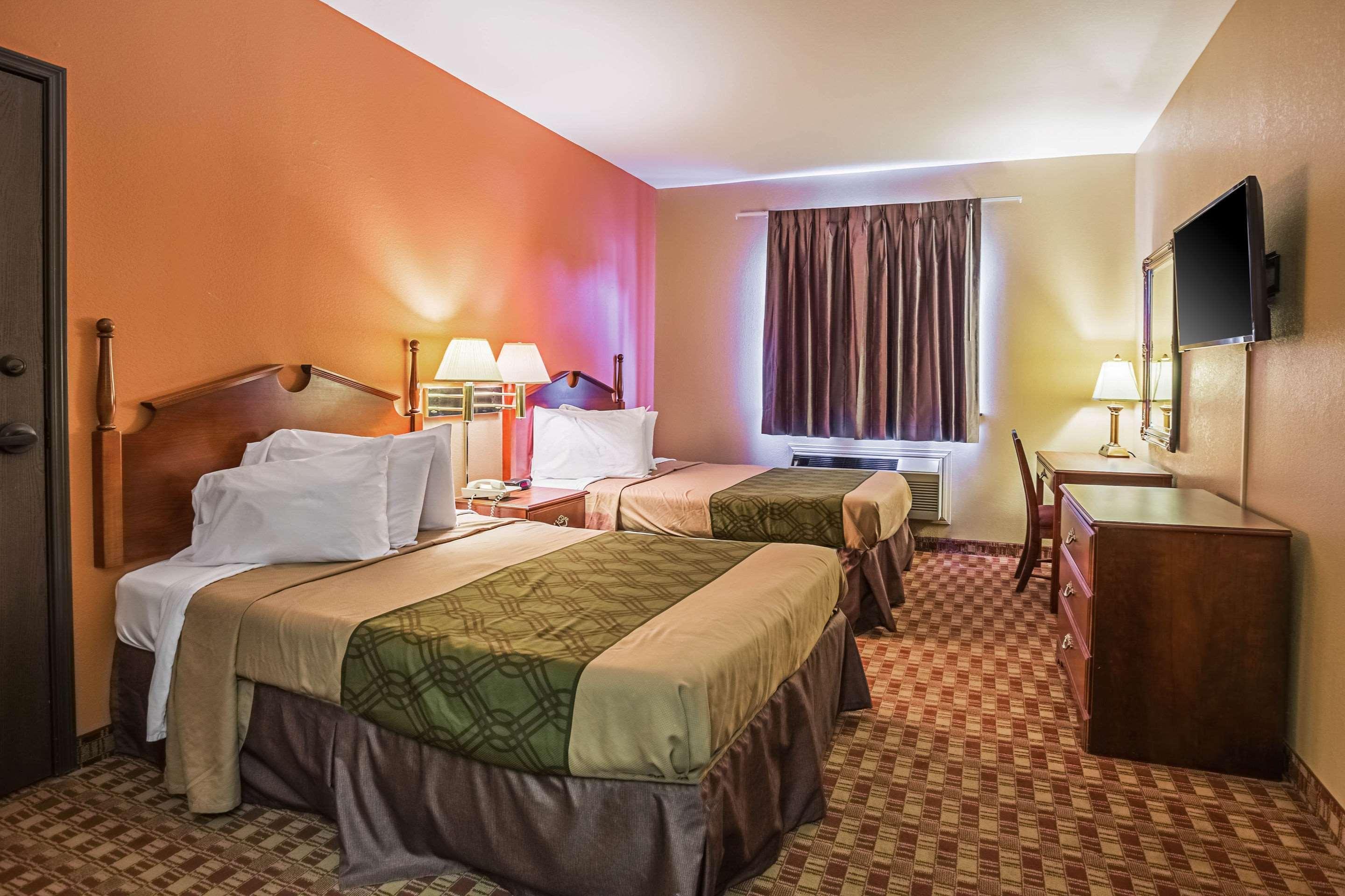 Econo Lodge Inn & Suites Ripley Buitenkant foto