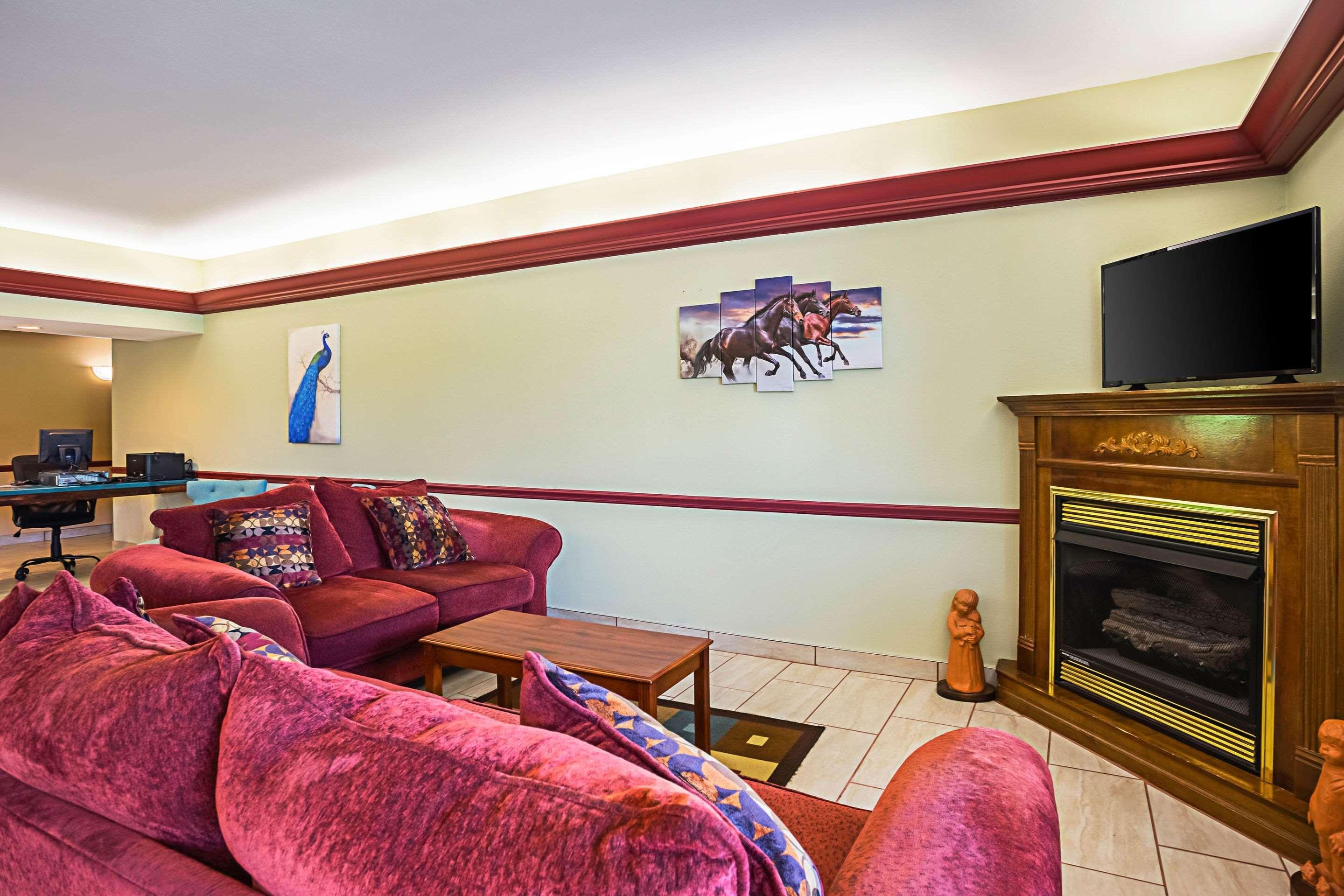 Econo Lodge Inn & Suites Ripley Buitenkant foto